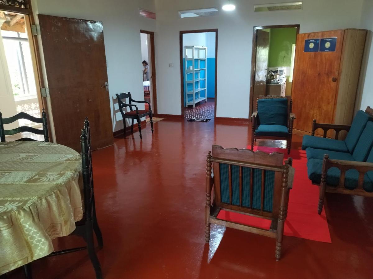Lal House Apartment Хикадува Екстериор снимка