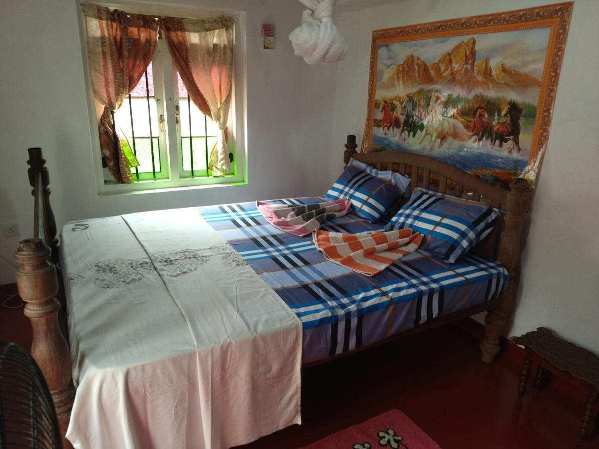 Lal House Apartment Хикадува Екстериор снимка