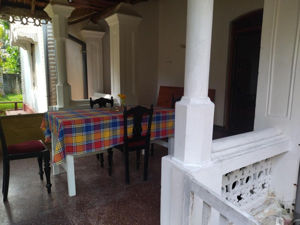 Lal House Apartment Хикадува Екстериор снимка
