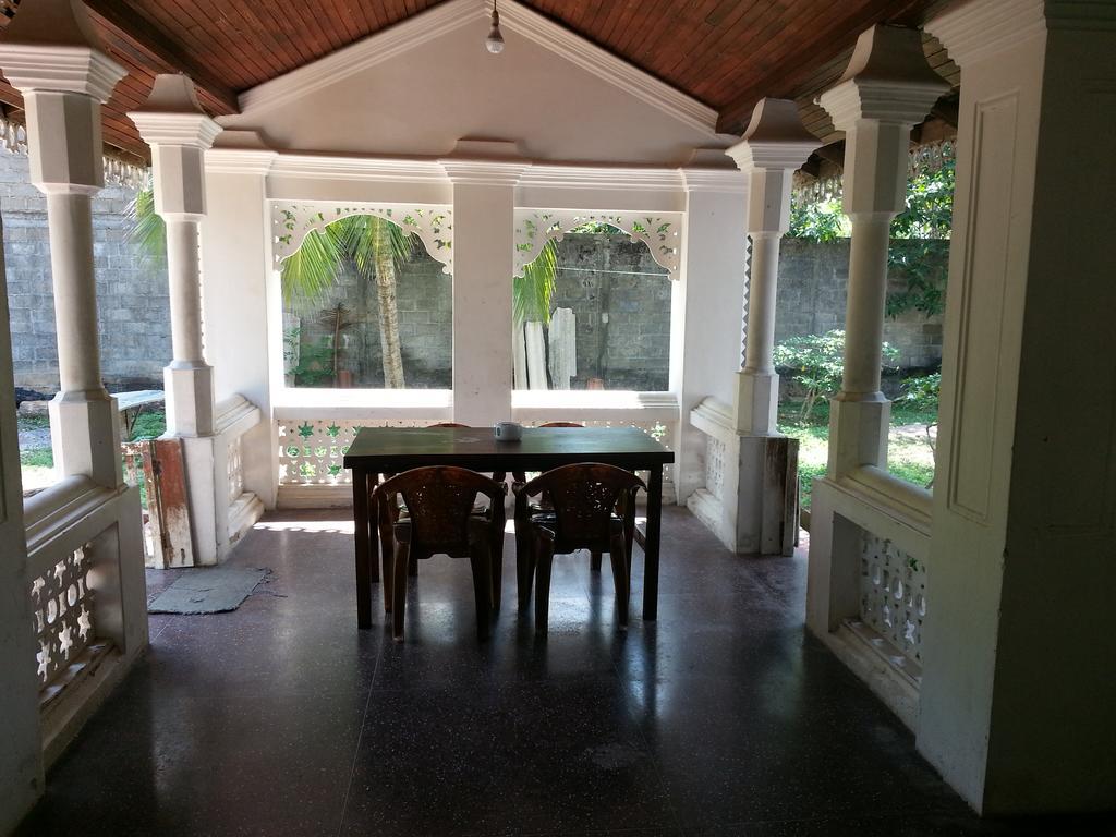Lal House Apartment Хикадува Екстериор снимка