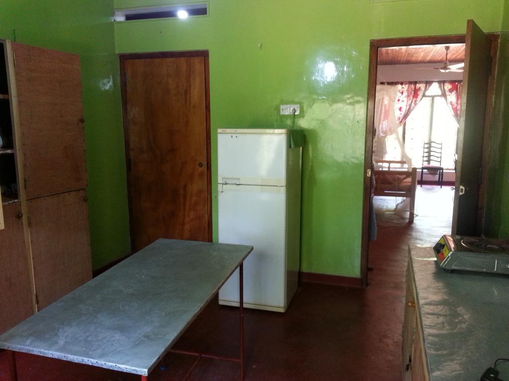 Lal House Apartment Хикадува Екстериор снимка