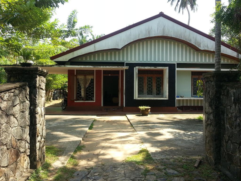 Lal House Apartment Хикадува Екстериор снимка
